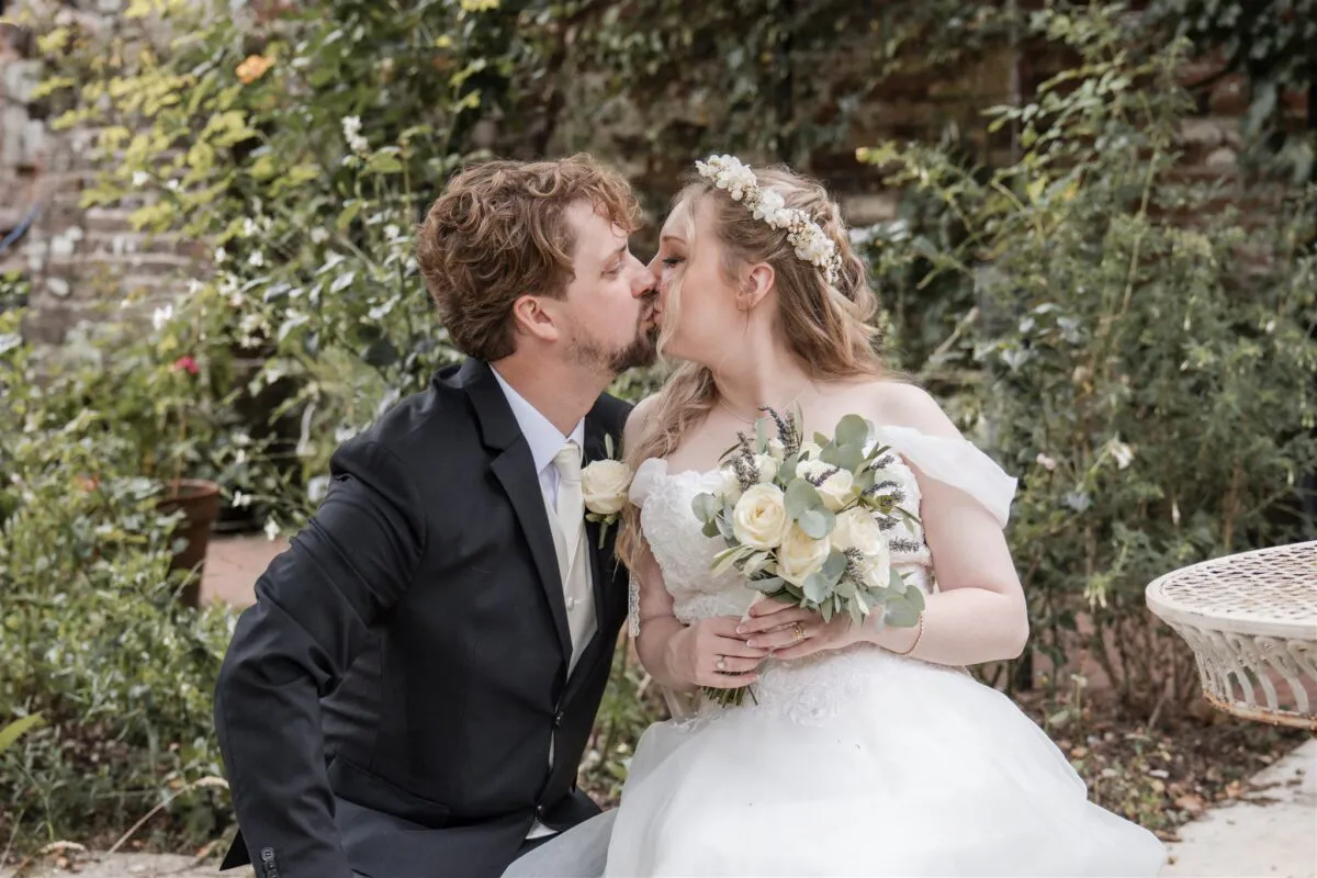 Intimate ceremony at Salisbury Registrar Office