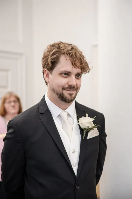 Intimate ceremony at Salisbury Registrar Office