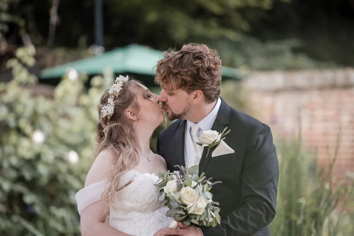 Intimate ceremony at Salisbury Registrar Office
