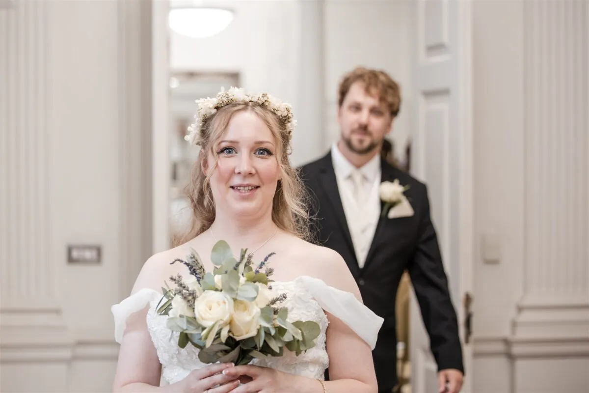Intimate ceremony at Salisbury Registrar Office