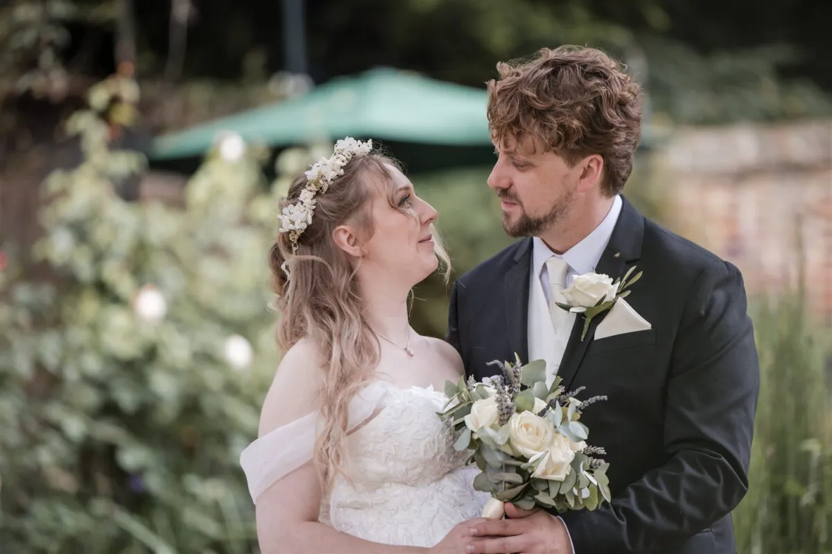 Intimate ceremony at Salisbury Registrar Office