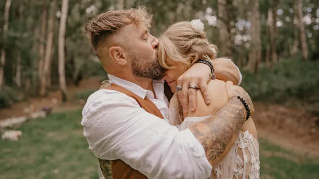 Beth + Lorian (listing)
