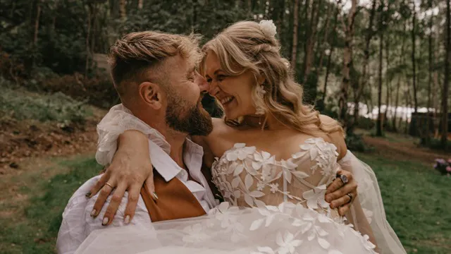Beth + Lorian (listing)