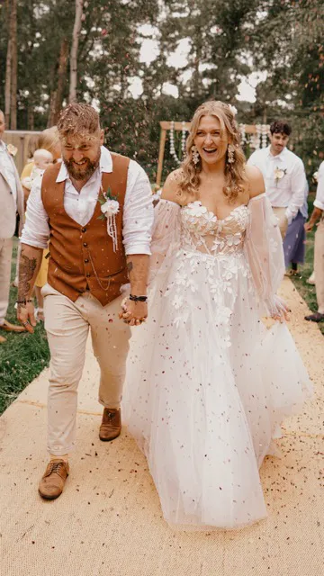 Beth + Lorian (listing)