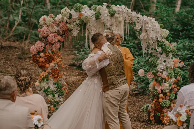 Beth + Lorian (listing)