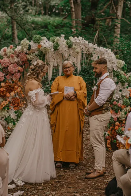 Beth + Lorian (listing)