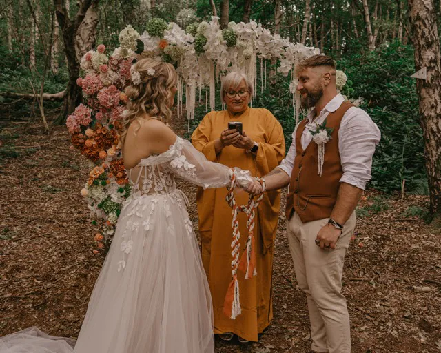 Beth + Lorian (listing)