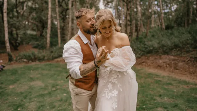 Beth + Lorian (listing)