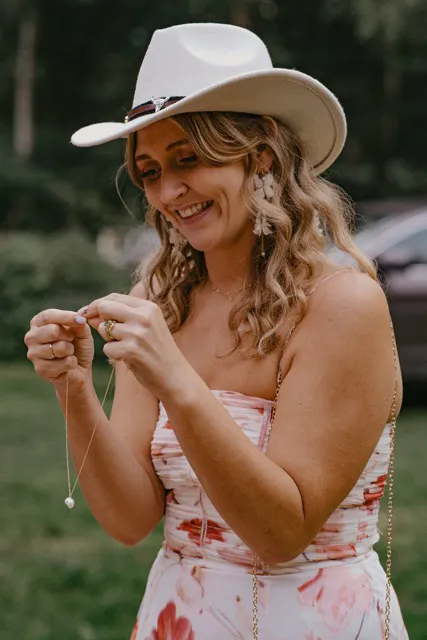 Beth + Lorian (listing)