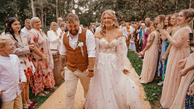 Beth + Lorian (listing)