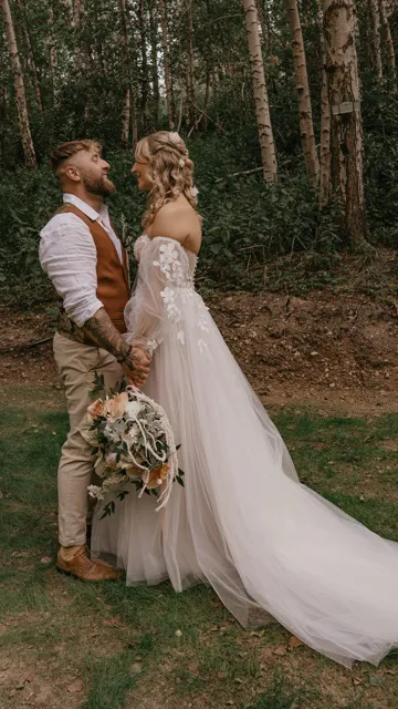 Beth + Lorian (listing)