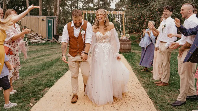 Beth + Lorian (listing)