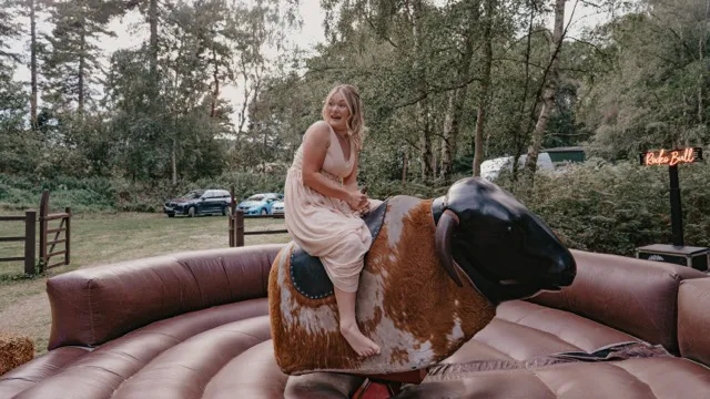 Beth + Lorian (listing)
