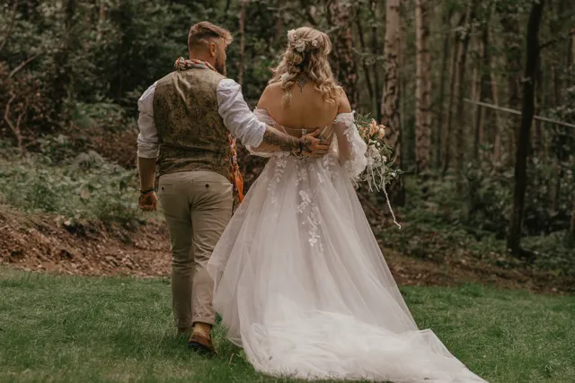 Beth + Lorian (listing)