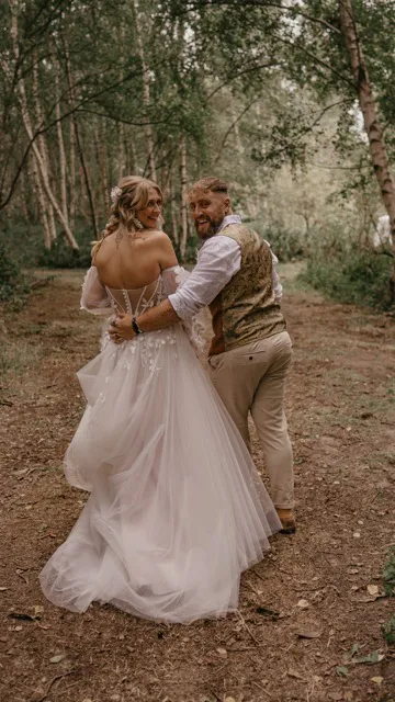 Beth + Lorian (listing)