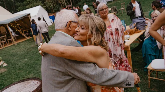 Beth + Lorian (listing)