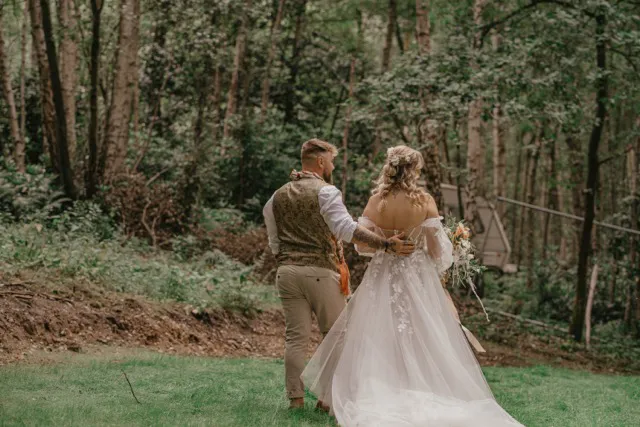 Beth + Lorian (listing)