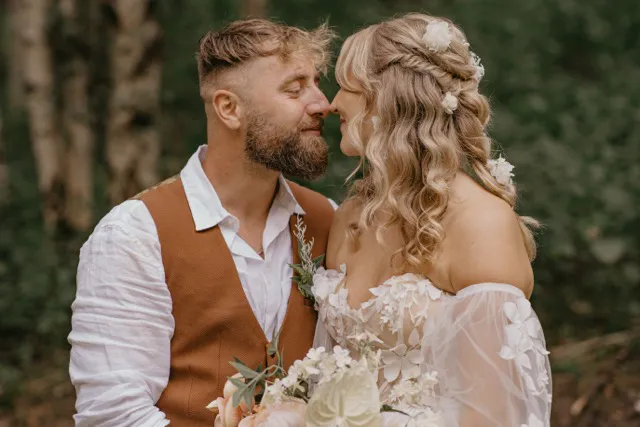 Beth + Lorian (listing)