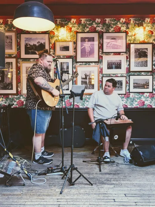 The Bulky Bros - Drinks Reception Duo