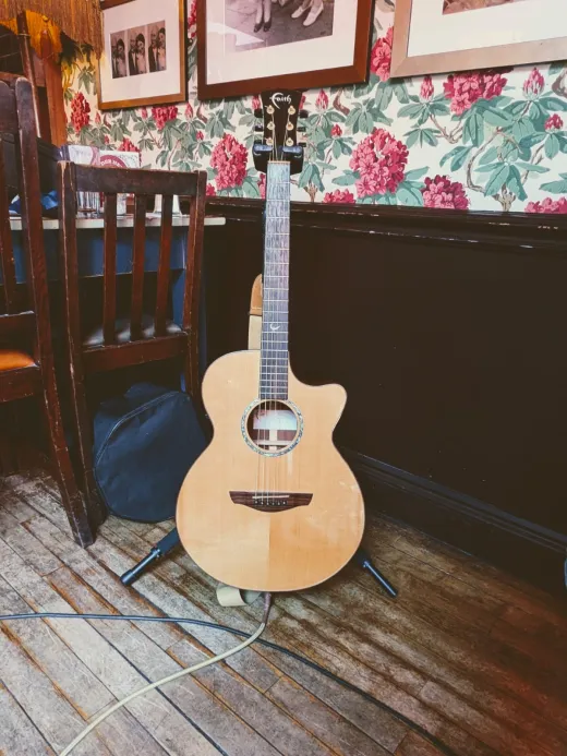 Guitar (listing)