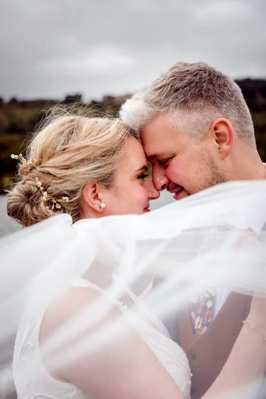 Tessa-and-Simon-Sneak-Peek-13 (listing)