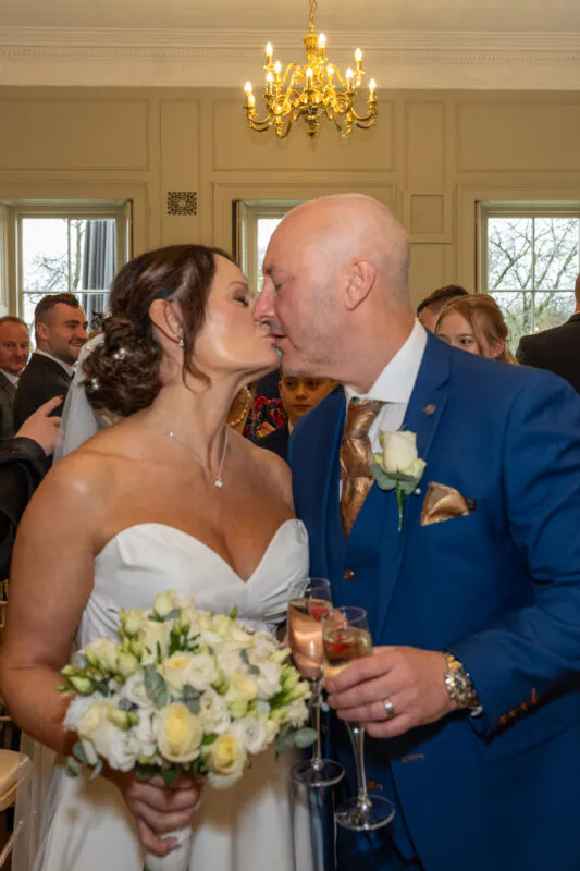 Amanda&amp;Dave Blackwell 15Nov25 HL-95 (listing)