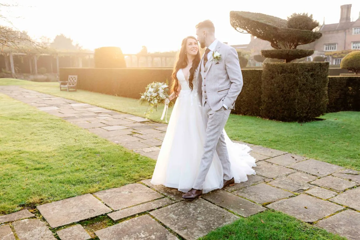 Oisin Studios _ Great Fosters Hotel Wedding_R5C_IMG1325-33