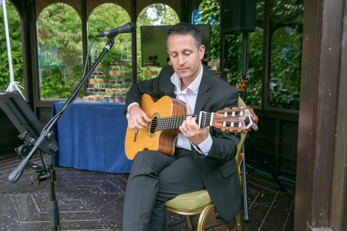 Tom - guitarist 2