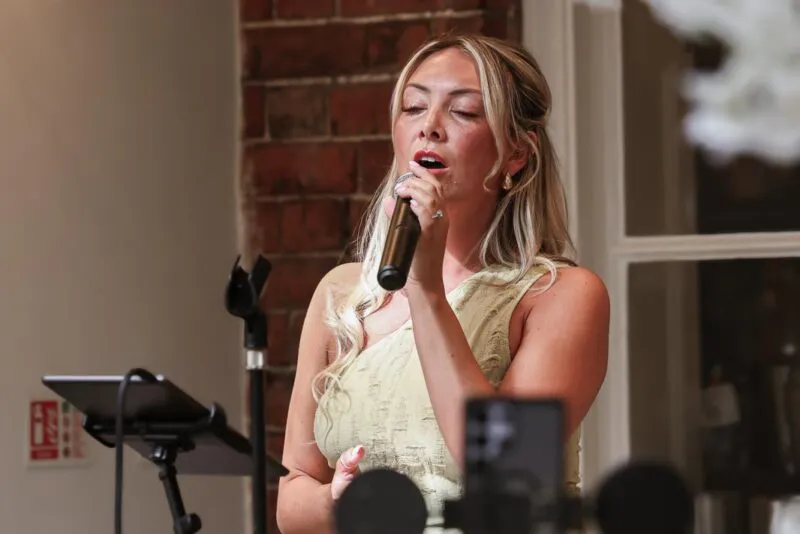 West Midlands Wedding Vocalist | Bespoke Set Lists, Ceremony to Full-Day Packages & Live Duo/Band Options ✨