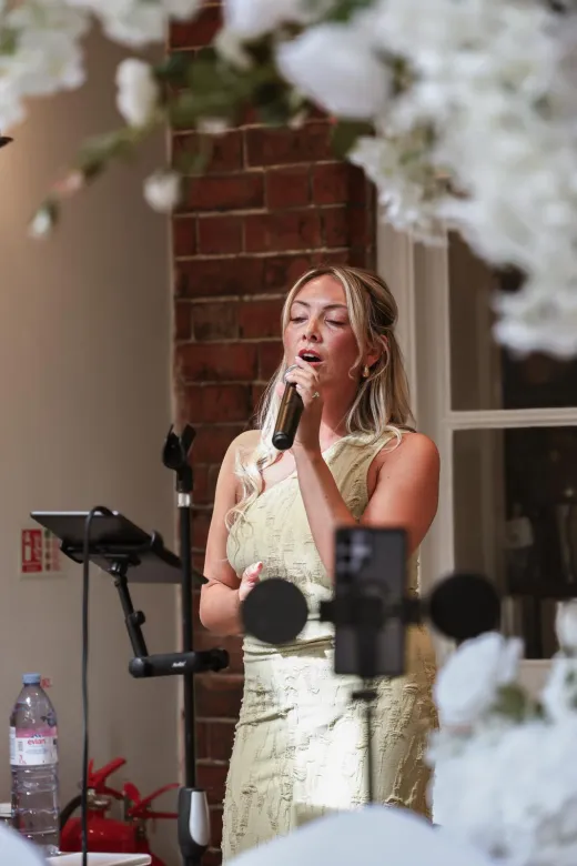 West Midlands Wedding Vocalist | Bespoke Set Lists, Ceremony to Full-Day Packages & Live Duo/Band Options ✨