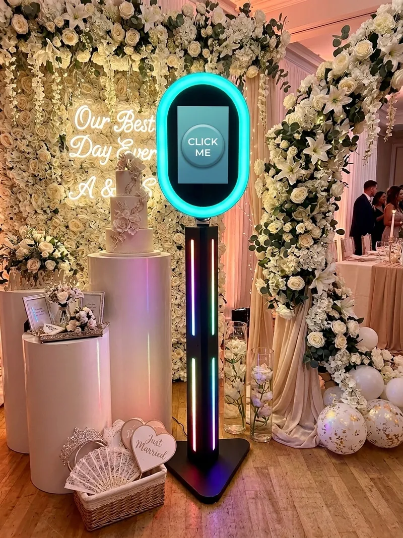 Photo Booth - Selfie Pod with Unlimited Prints and Booth Attendant