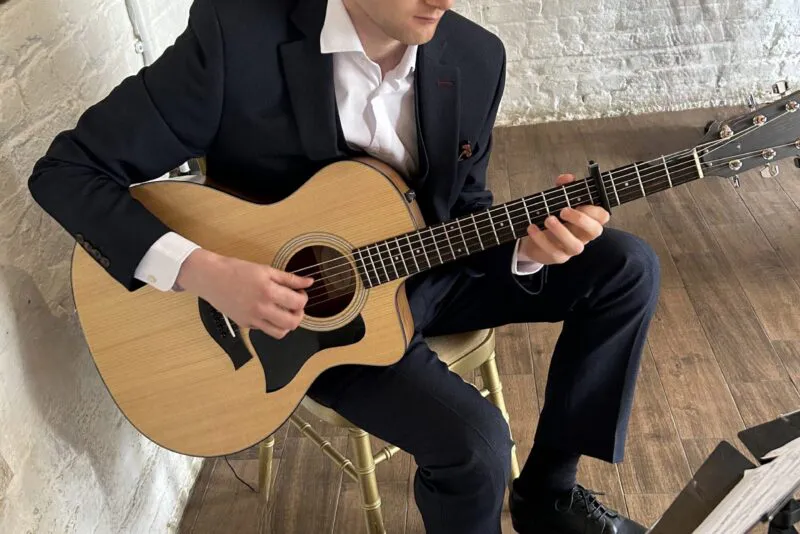 chris-wedd-photo-fingerstyle-smaller-size-scaled