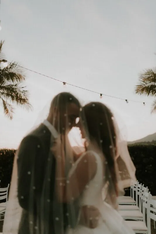 alexander-mass-SnCt5JwPj00-unsplash (listing)