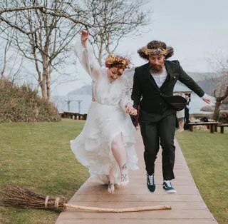 Jumping-the-broom