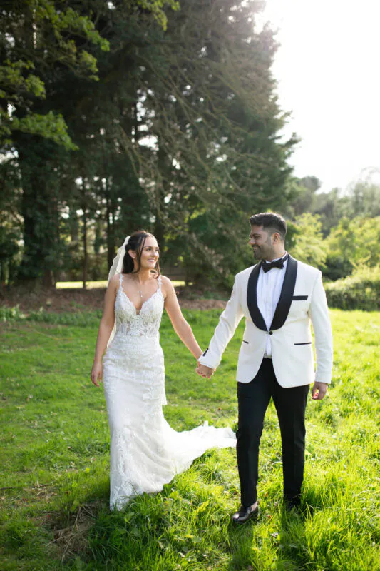 CotswoldsEastingtonParkGloucestershireweddingphotographerhattoncourt-05 (listing)