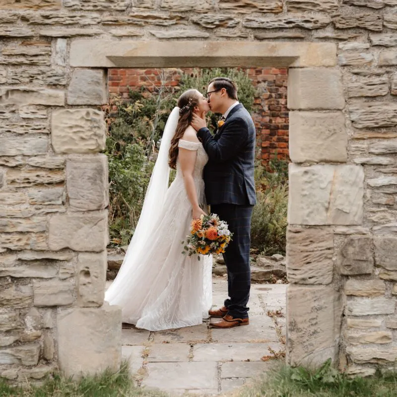 Chloe-Louise & Oliver (listing)