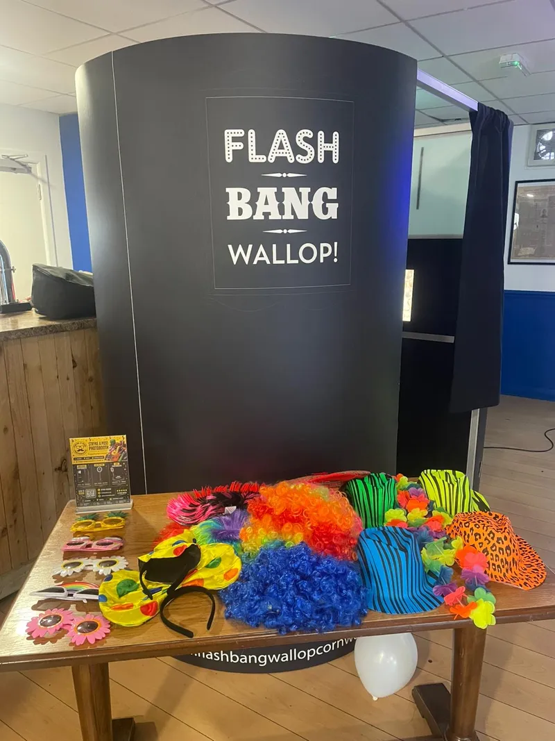 Classic Enclosed Photobooth with Instant Prints