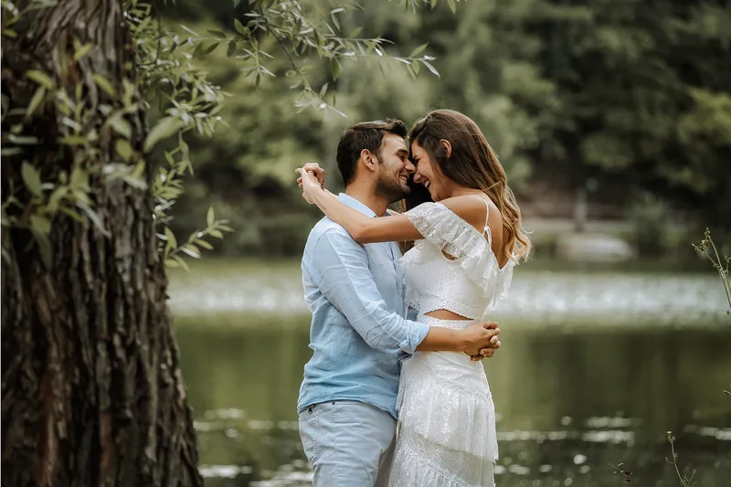 A Completely Personalised Wedding, from a Warm, Friendly, Flexible Celebrant.