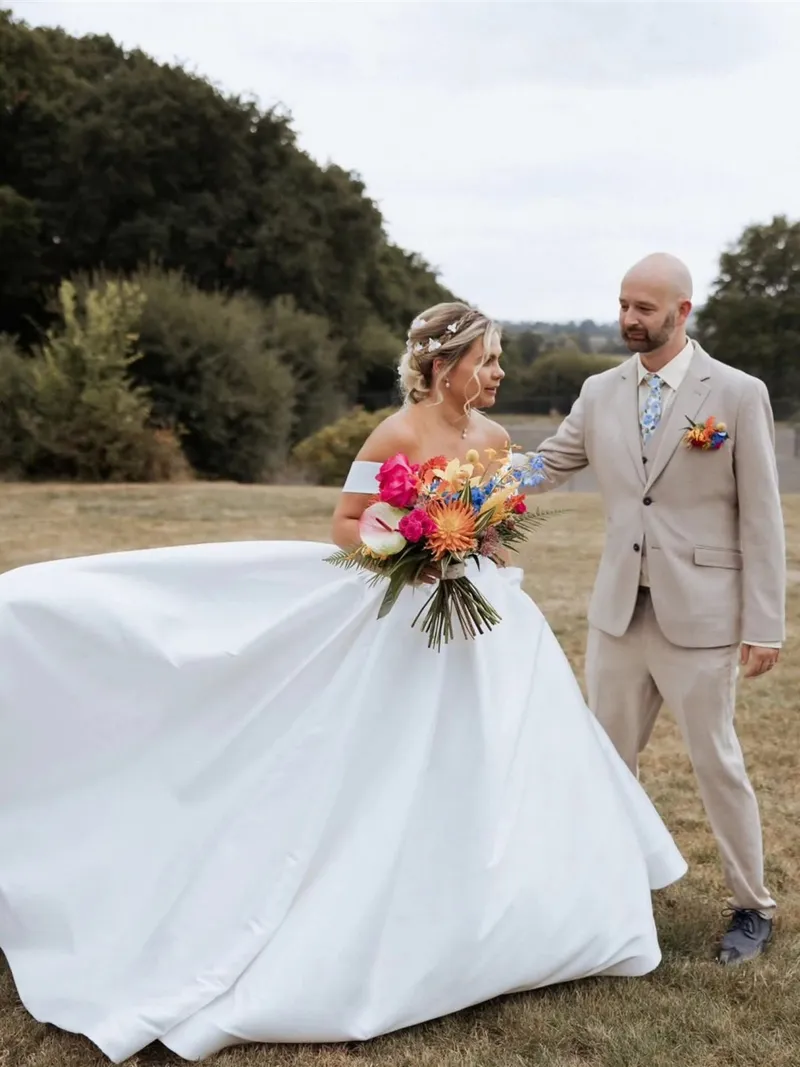 The Signature Bridal Party-  Bride Plus 4 Bridesmaids