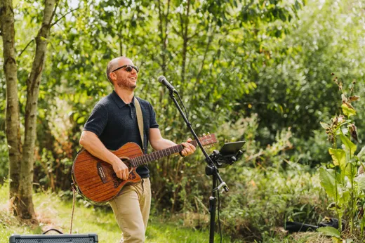 Afternoon Drinks Reception: Live Acoustic Singer